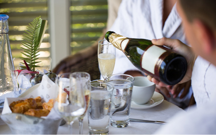 Rafraîchisseurs de bouteilles professionnels : bien plus qu’un simple accessoire de service